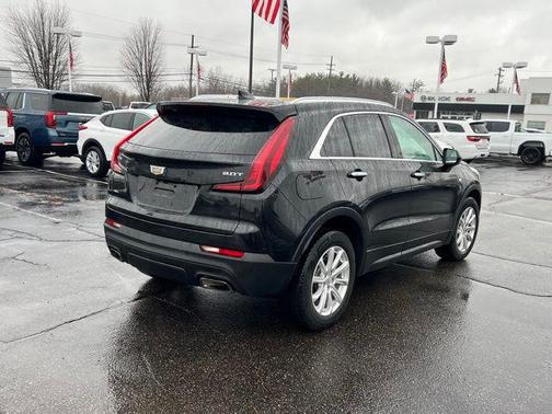Stellar Black Metallic 2019 Cadillac XT4 Luxury