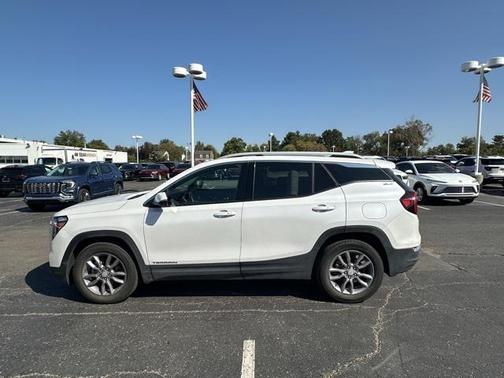 2023 GMC Terrain SLT