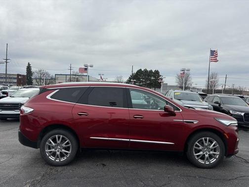 2023 Buick Enclave Essence AWD