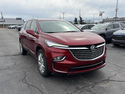 2023 Buick Enclave Essence AWD