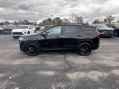 2023 GMC Terrain SLE