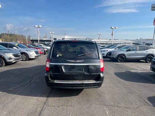 Brilliant Black Clearcoat 2011 Chrysler Town & Country Touring