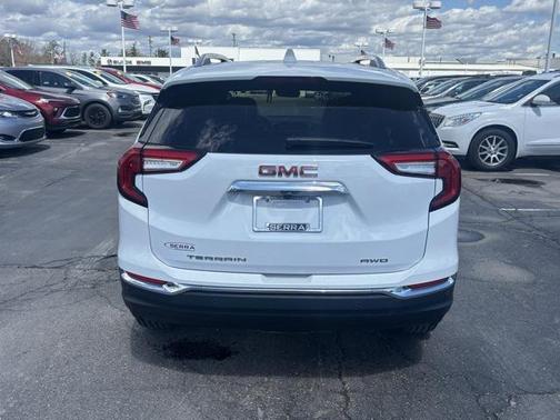 2022 GMC Terrain SLT