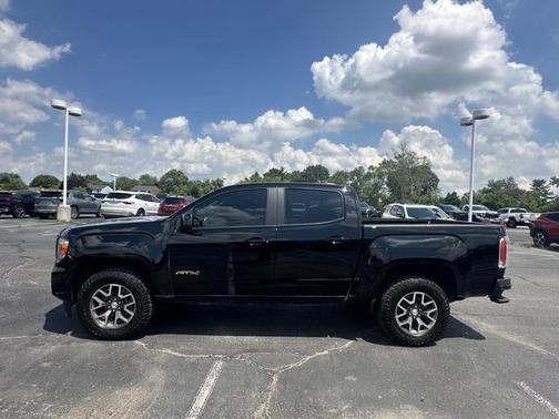 Onyx Black 2022 GMC Canyon AT4