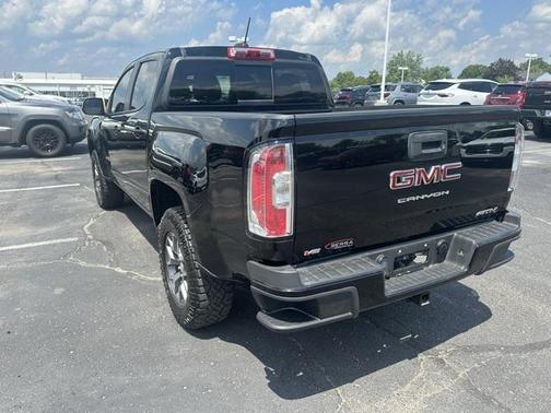 Onyx Black 2022 GMC Canyon AT4