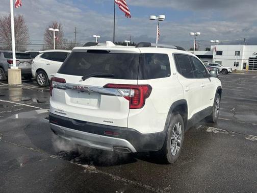 2023 GMC Acadia AWD SLT