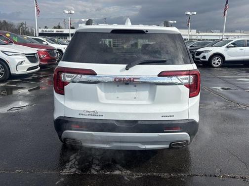2023 GMC Acadia AWD SLT