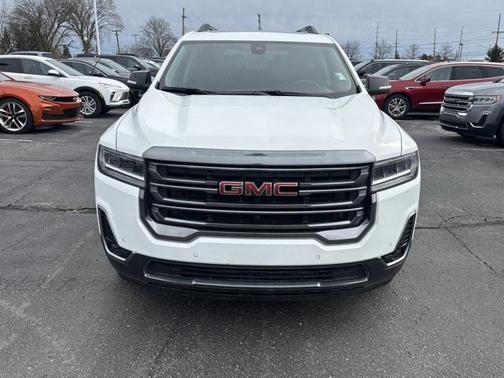 2023 GMC Acadia AWD AT4