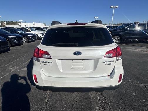 2011 Subaru Outback 3.6 R Limited