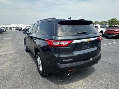 2021 Chevrolet Traverse LT Cloth
