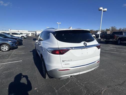 2023 Buick Enclave Essence AWD