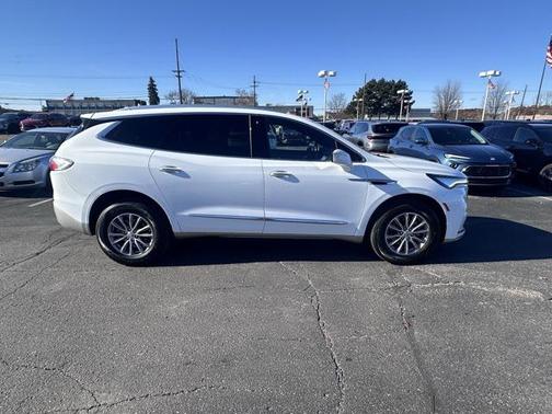 2023 Buick Enclave Essence AWD