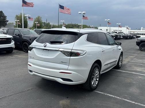 2022 Buick Enclave AWD Avenir