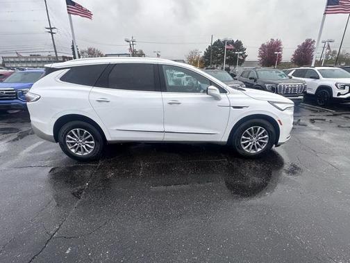 2024 Buick Enclave Essence AWD