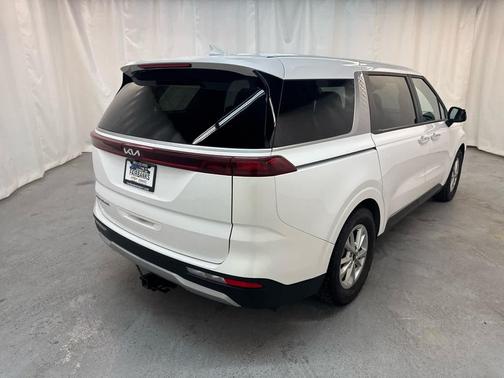 2022 Kia Carnival LXS