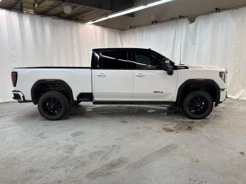 2024 GMC Sierra 2500 AT4