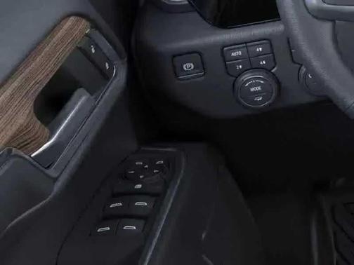 Summit White 2026 Chevrolet Silverado 1500 LT Trail Boss