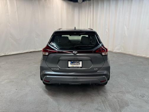 2023 Nissan Kicks SR
