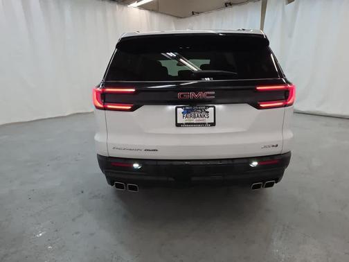 2024 GMC Acadia AT4
