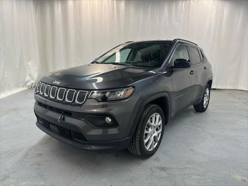 2022 Jeep Compass Latitude Lux