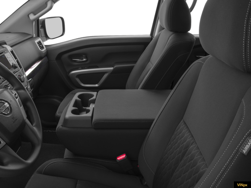 2017 Nissan Titan SV