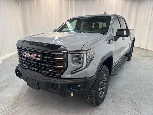 2025 GMC Sierra 1500 AT4X