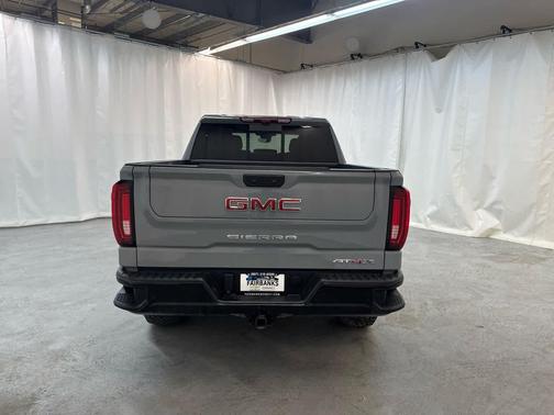 2025 GMC Sierra 1500 AT4X