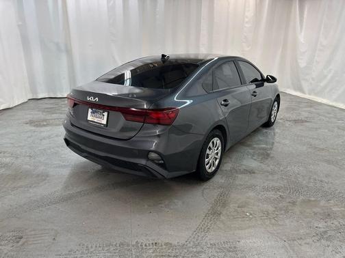 2022 Kia Forte FE