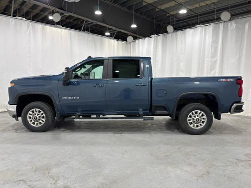 Lakeshore Blue Metallic 2026 Chevrolet Silverado 2500 LT