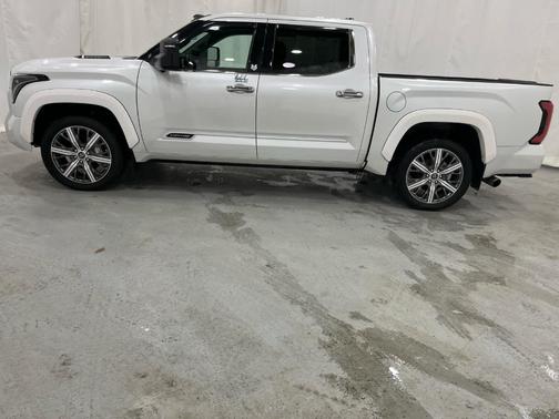 2023 Toyota Tundra Hybrid Capstone