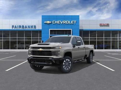 White Sand 2026 Chevrolet Silverado 2500 Custom