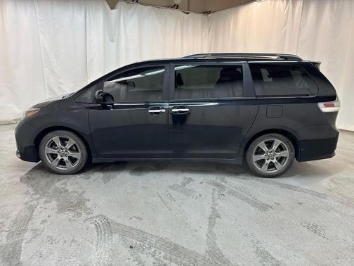 2018 Toyota Sienna SE