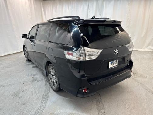 2018 Toyota Sienna SE