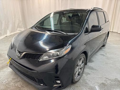 2018 Toyota Sienna SE