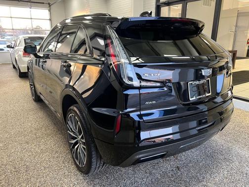 2024 Cadillac XT4 Sport