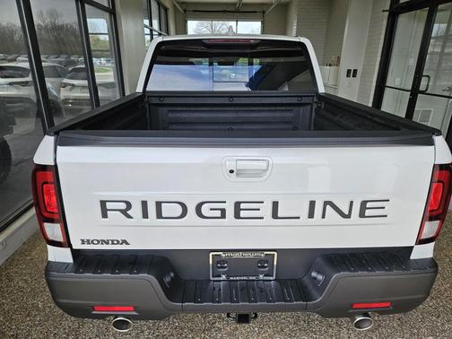 Platinum White Pearl 2026 Honda Ridgeline RTL