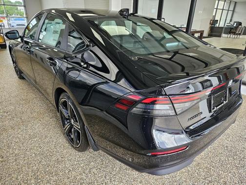 Crystal Black Pearl 2026 Honda Accord Hybrid Sport