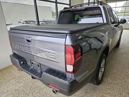 Modern Steel Metallic 2026 Honda Ridgeline RTL