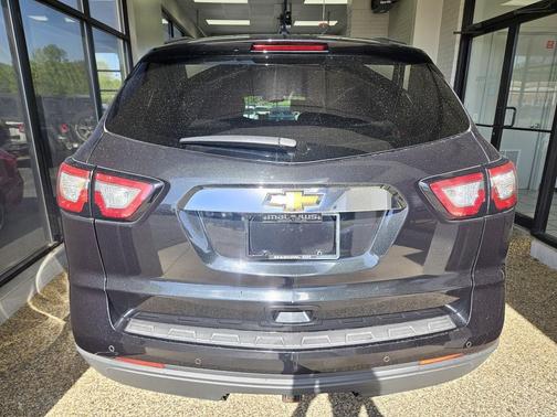 Black Granite Metallic 2014 Chevrolet Traverse 1LT
