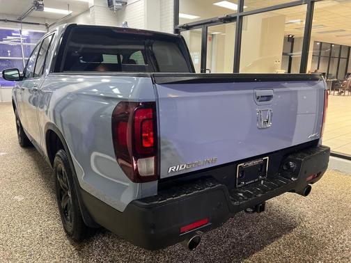 2023 Honda Ridgeline Black