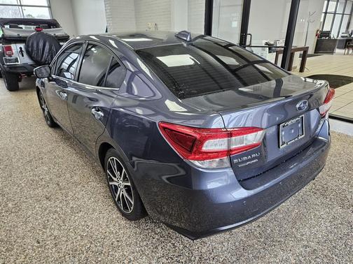 Carbide Gray Metallic 2017 Subaru Impreza 2.0i Limited