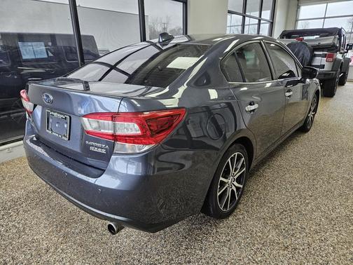 Carbide Gray Metallic 2017 Subaru Impreza 2.0i Limited