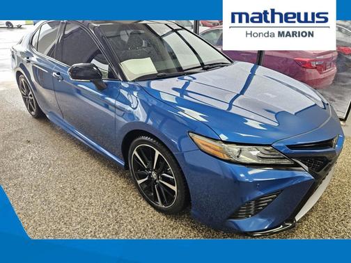 Blue Streak/Midnight Black Metallic 2018 Toyota Camry XSE