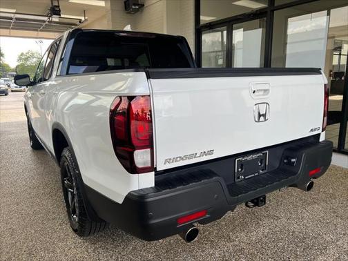 2022 Honda Ridgeline Black