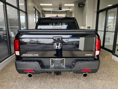 2023 Honda Ridgeline Black