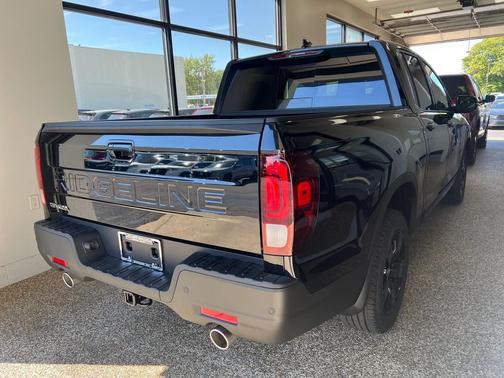 2025 Honda Ridgeline Black