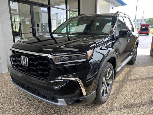 2025 Honda Pilot Touring 8-Passenger