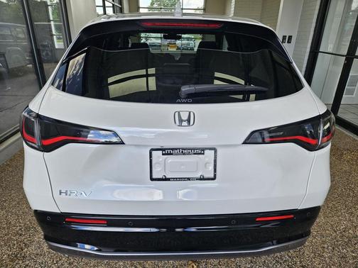 Platinum White Pearl 2027 Honda HR-V EX-L
