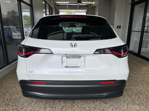 2026 Honda HR-V LX