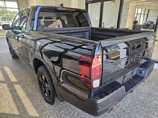 Crystal Black Pearl 2026 Honda Ridgeline Black